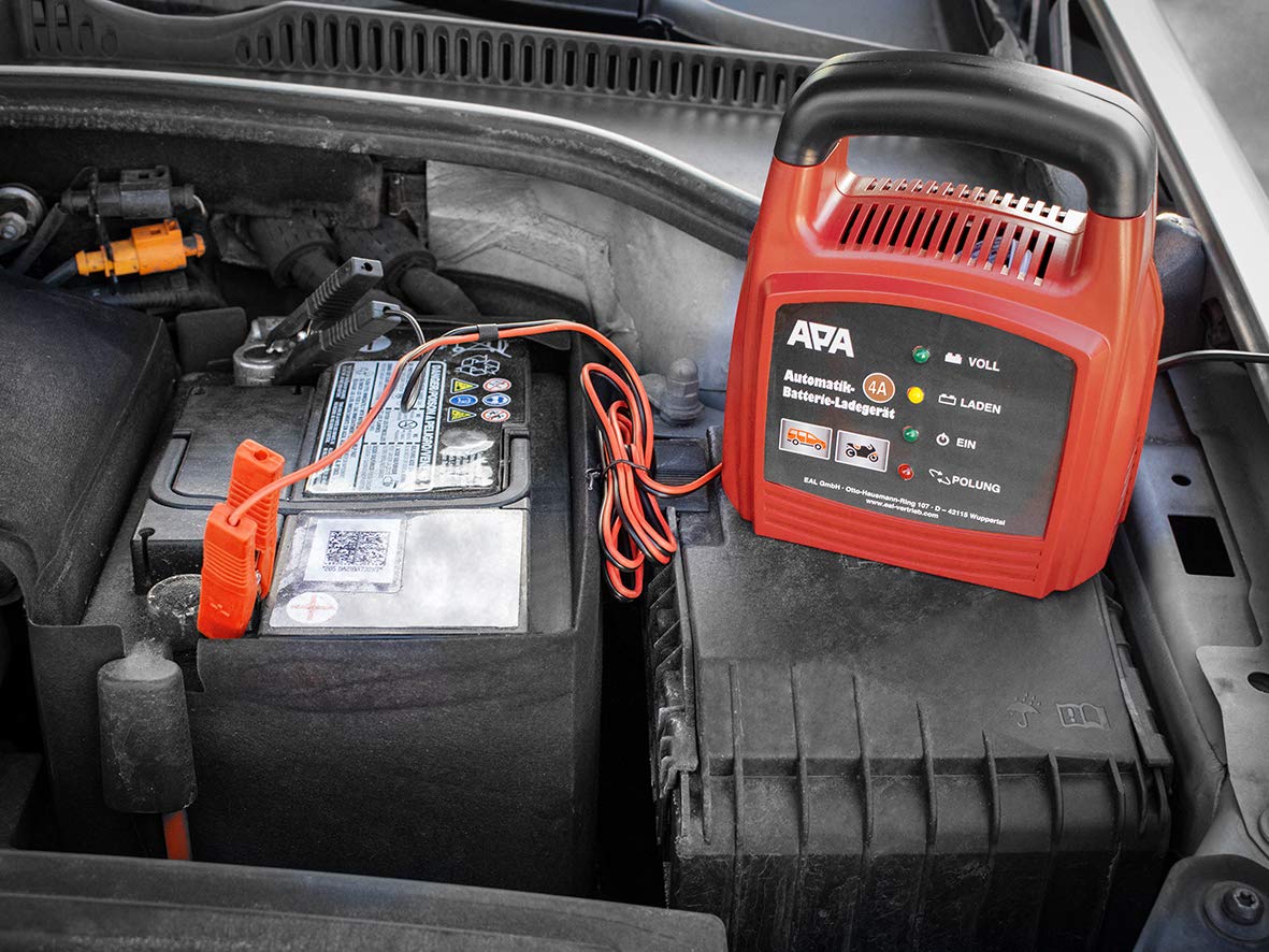 APA Auto Chargeur de batterie 4A pour Voiture Camions Moto 16626