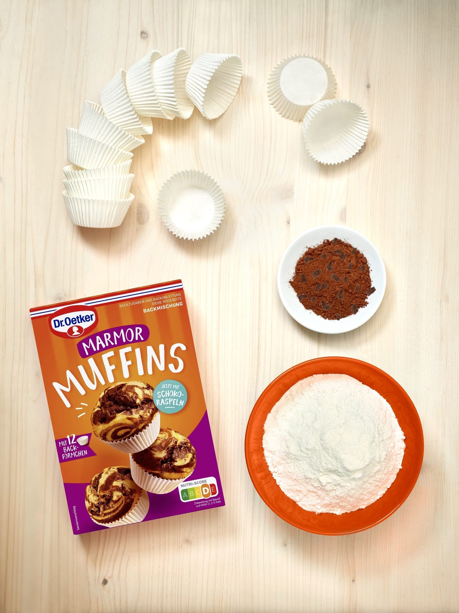 Dr. Oetker Marmor-Muffins, 8 x 320 g, Backmischung für hellen & dunklen Rührteig, zum Zubereiten von 12 individuell marmorierten Muffins, inkl. Papierbackförmchen