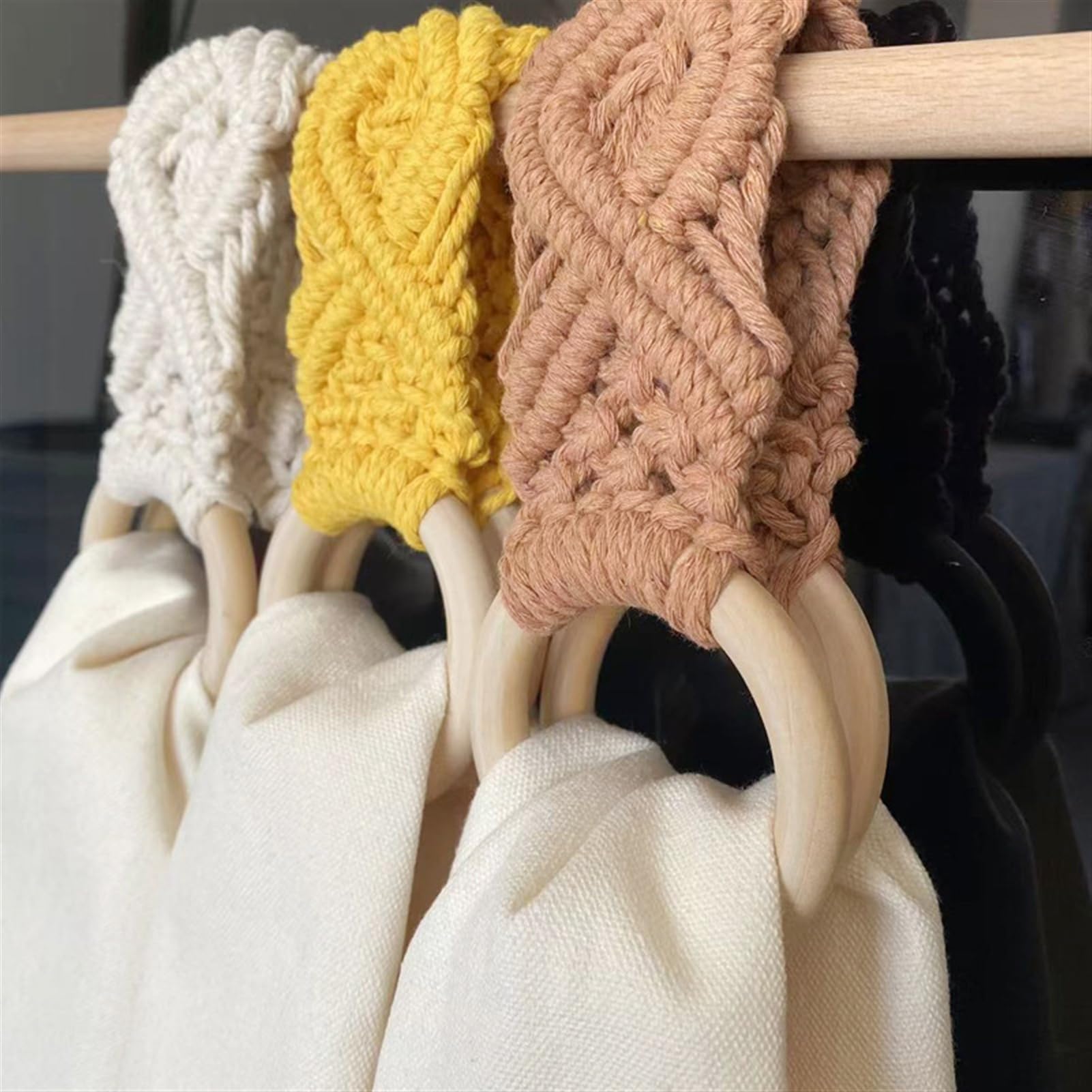 Lot de 4 porte-serviettes en crochet – Anneaux décoratifs à suspendre pour cuisine, cuisine, cuisine, poignée de four et cintre de salle de bain, jaune pour décoration de maison et de cuisine