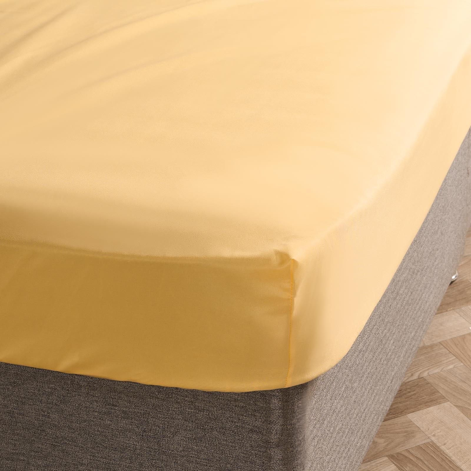 Brentfords Lemon Bedding Fitted Bed Sheets Double, Easy Care Soft Microfibre Fabric Deep Pocket 25Cm Double Bed Sheet Shrinkage And Fade Resistant Bottom Sheet, - 135 X 190Cm