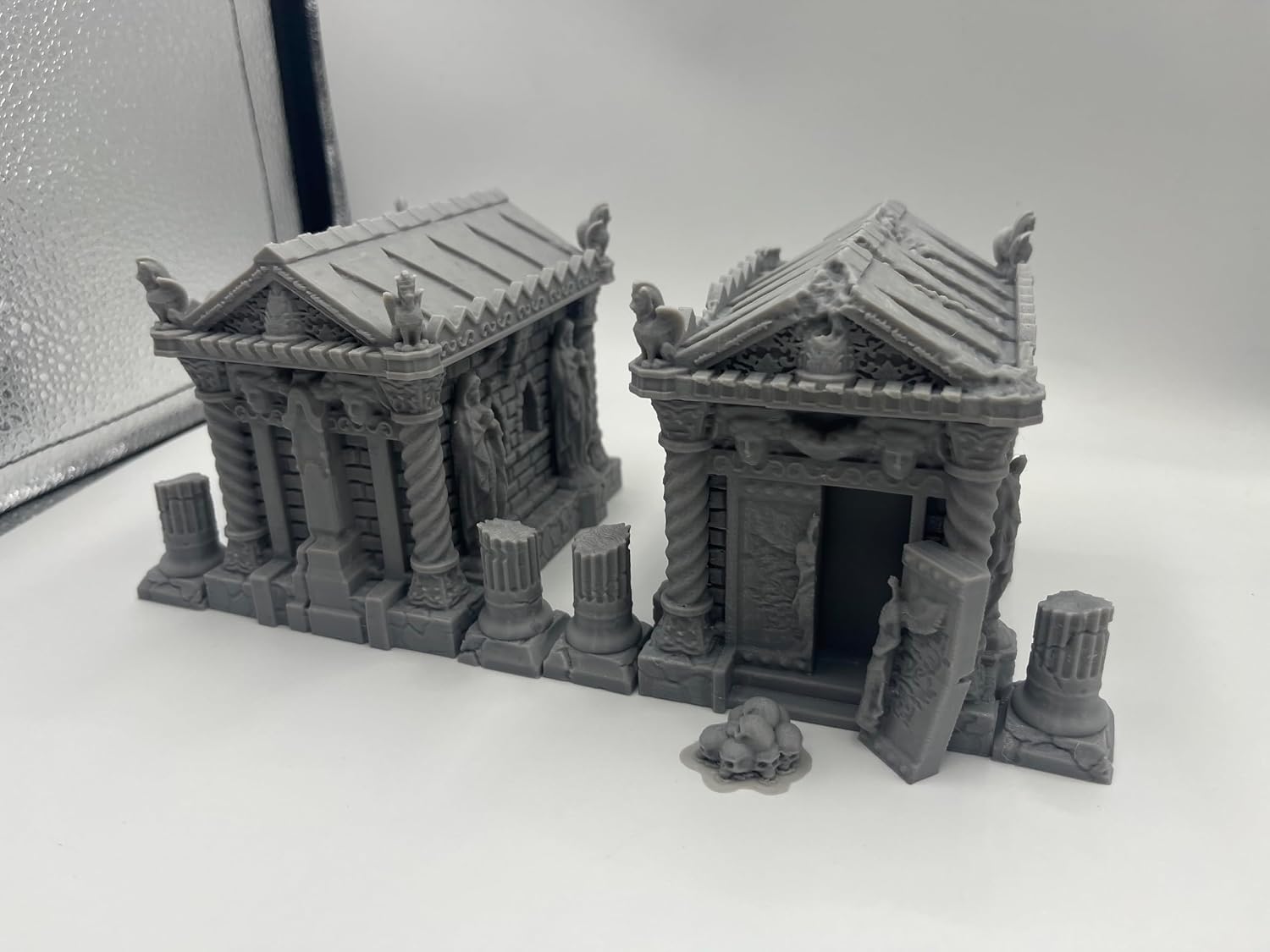 HAUTICO Mausoleum Terrain Scenery for 18-28mm Miniature Wargame, DND, 3D Printed and Paintable