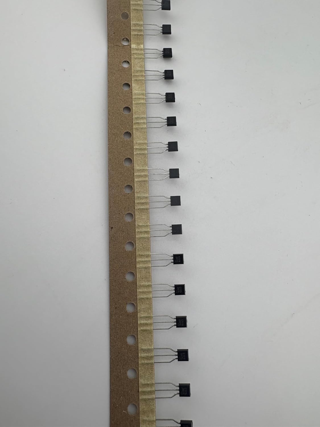 PN2907A 60V PNP General Purpose Transistor in TO-92 PKG (2000)