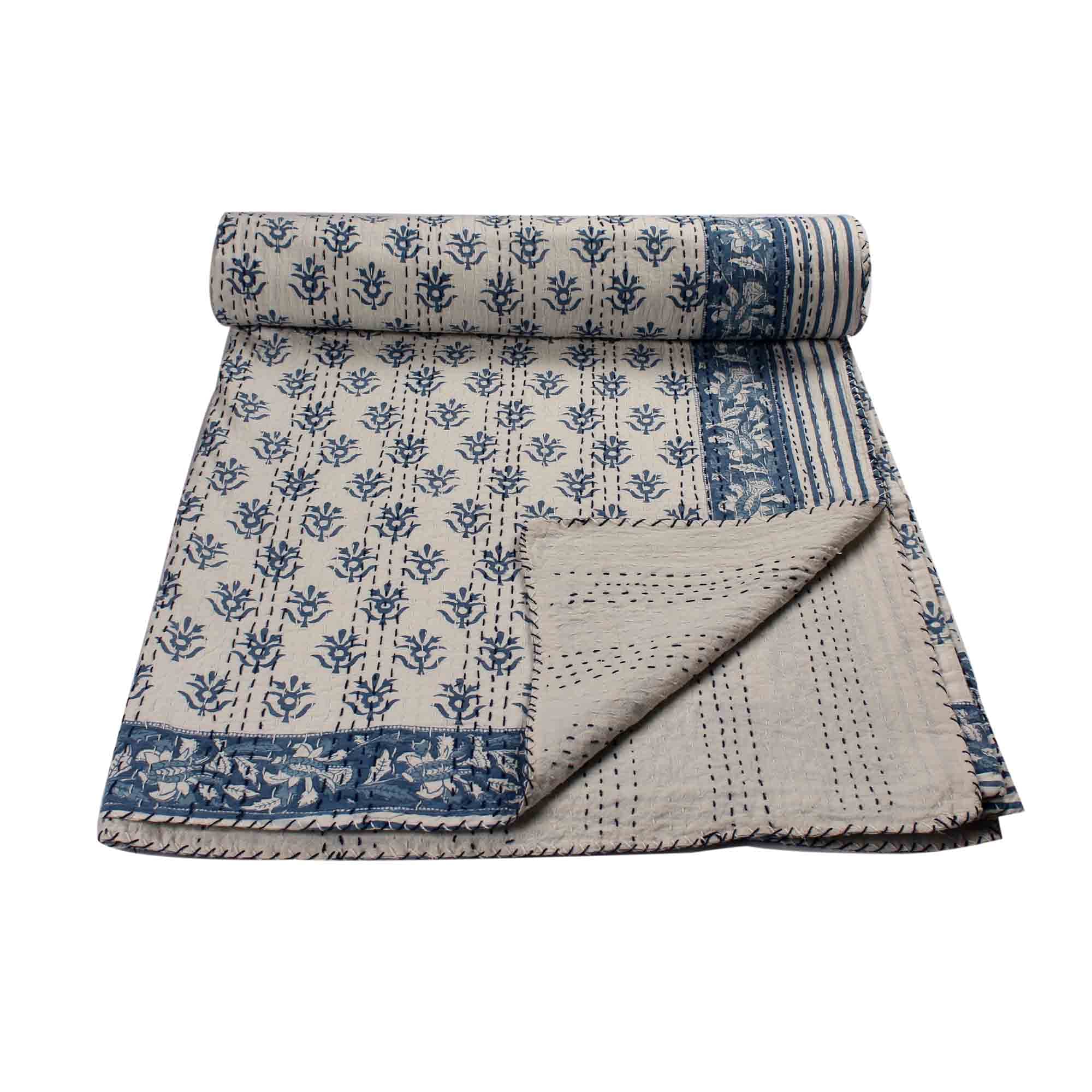 Couvre-lit fait à la main en coton Kantha l'esprit poétique du Rajasthan dans votre maison