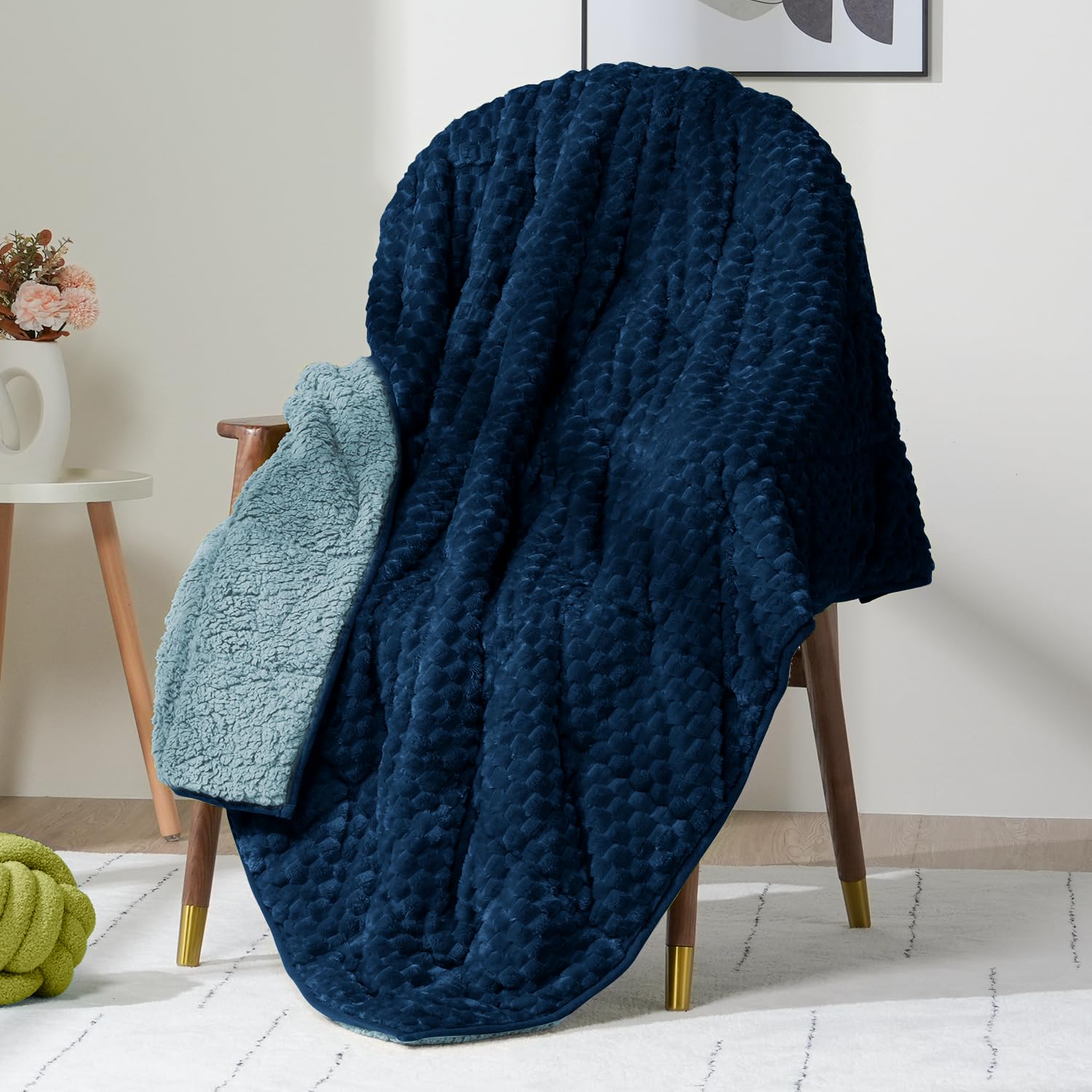 Fleece Weighted Blanket for Adults 60" x 80" 20lbs Soft Fuzzy Blankets