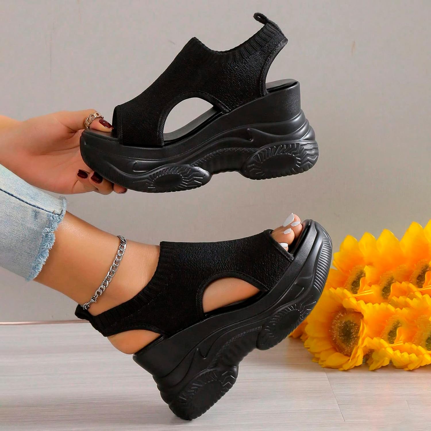 Women' Casual Sandals Outdoor Elastic Breathable Mesh Comfortable Beach Sandals Open toe Slip On Dressy Summer Sandals Walking Shoes Memory Foam Sandals