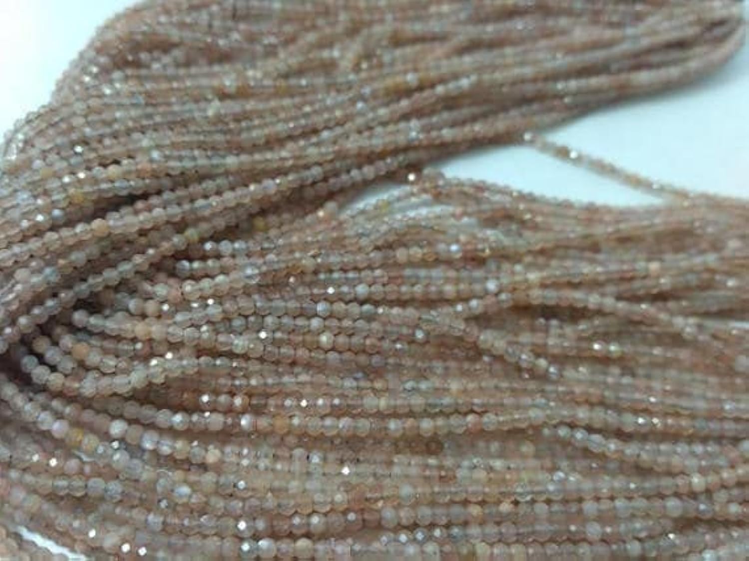 Perles de pierre de lune chocolat facettées 2mm en fil de 33cm pour création de bijoux