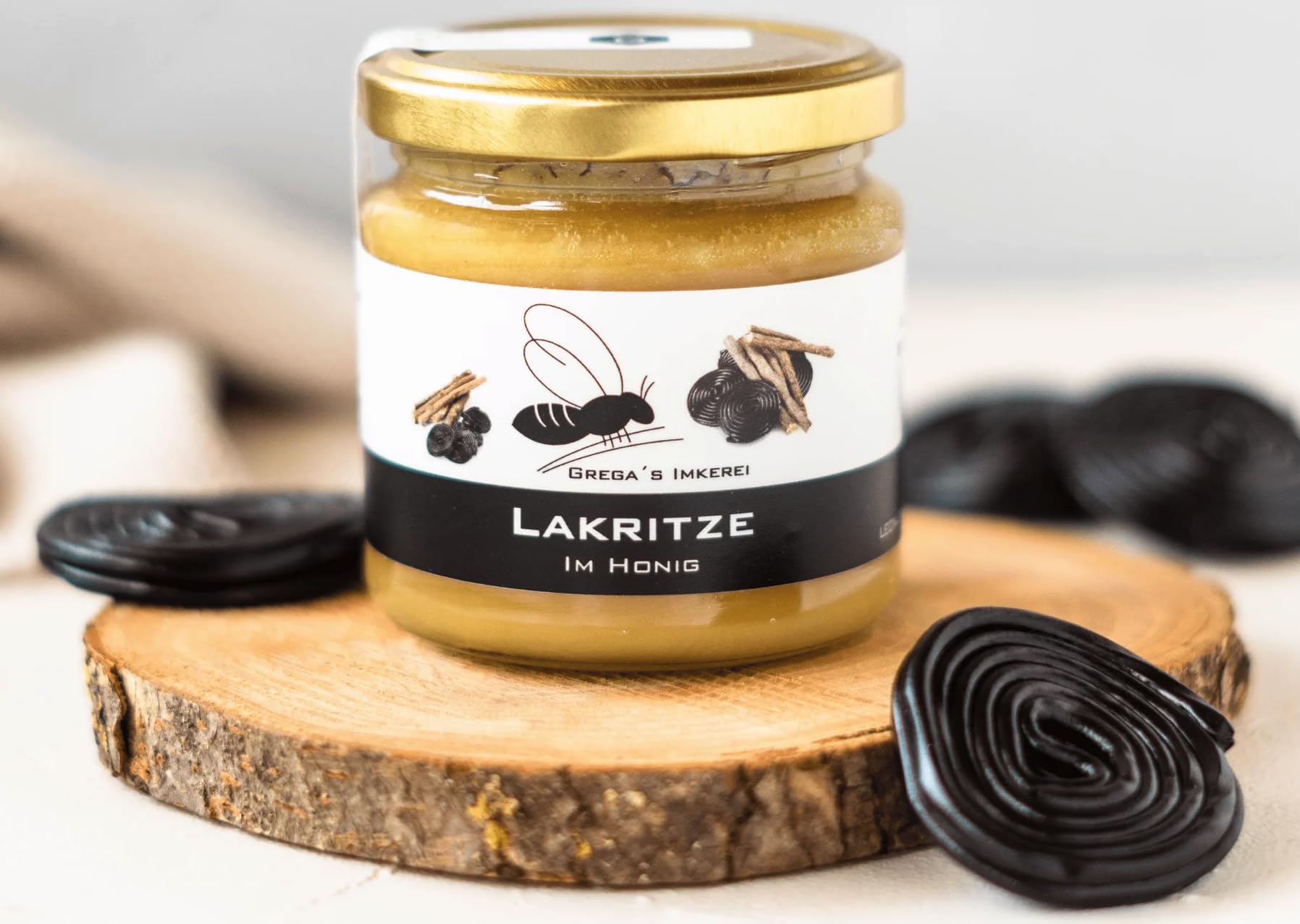 Gregas Imkerei 6er Box – Honigsüßer Brotaufstrich aus Familienimkerei mit Früchten & anderen Spezialitäten wie Lakritze, Vanille & Spirulina Blau verfeinert – Probier- & Geschenkset | 6x 250g