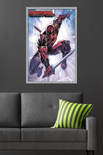 Miniatura 18 de Trends International Marvel Comics Deadpool - Póster de pared de ataque, 22.375 x 34 pulgadas, versión enmarcada en negro Versión enmarcada Barnwood