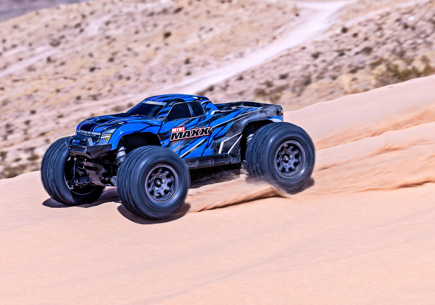 TRAXXAS Mini Maxx 4WD Brushless BL-2S RTR 1:12 Monster Truck niebieski z akumulatorem + ładowarka USB / C 2 A