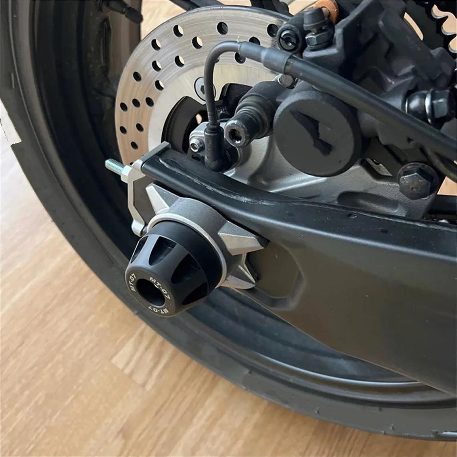 Moto Protection Contre Les Chutes Essieu Protections De Cadre Avant Et Arrière pour Moto pour Yamaha MT-07 MT07 FZ-07 FZ07 (2014-2024) - Protection Anti-Chute Aluminium(Avant Arrière)