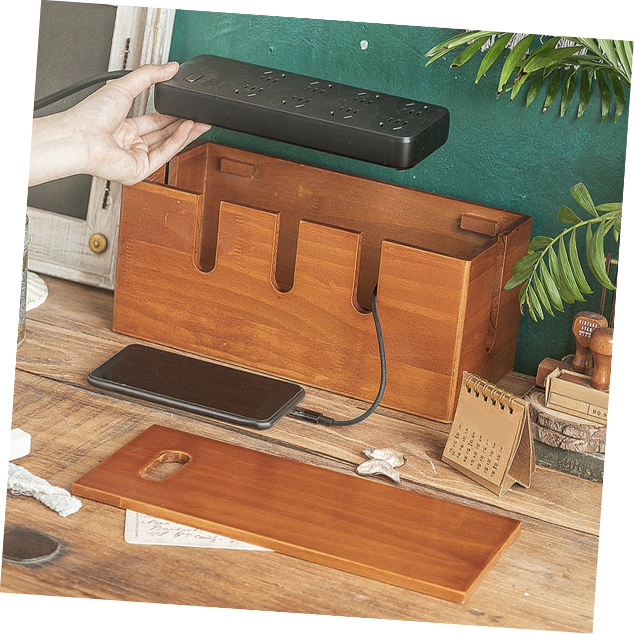 Housoutil Caja Organizadora Diseño Rústico de Madera de Gestión de Cables Tapa y Función de Organización de Escritorio para Oficina y Hogar