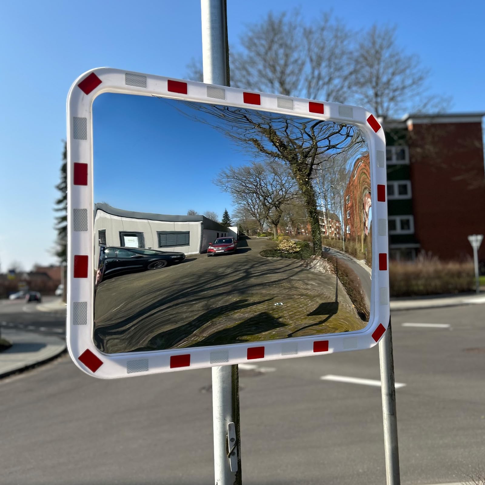 TRUTZHOLM Verkehrsspiegel eckig rot/weiß 60x80 cm Sicherheitsspiegel für innen und Außen