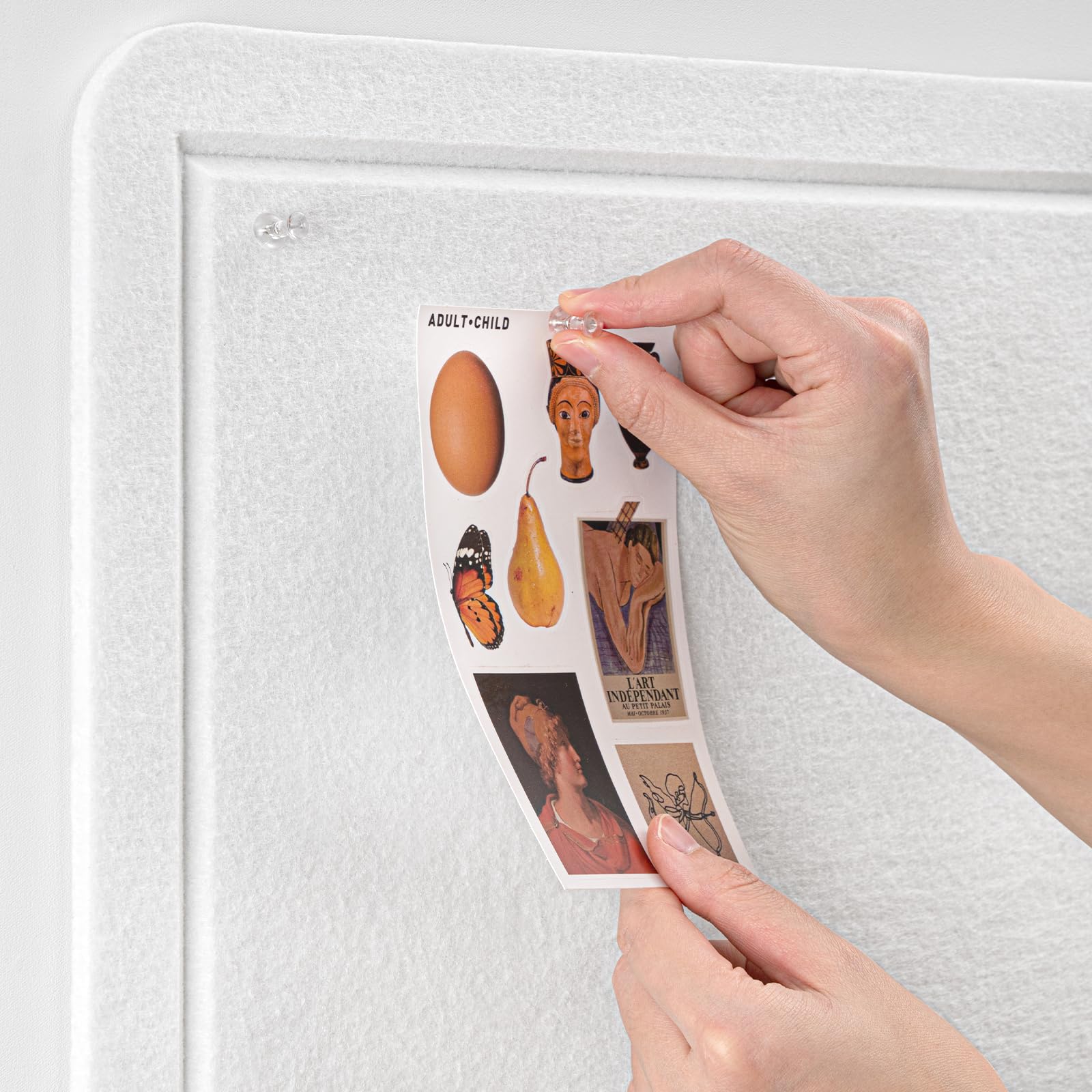 Lightomorrow Tablón de anuncios, 84 x 59 cm, tabla de fieltro – alternativa decorativa a la pared, tablero plegable con tabla de oración autoadhesiva y 20 agujas – blanco