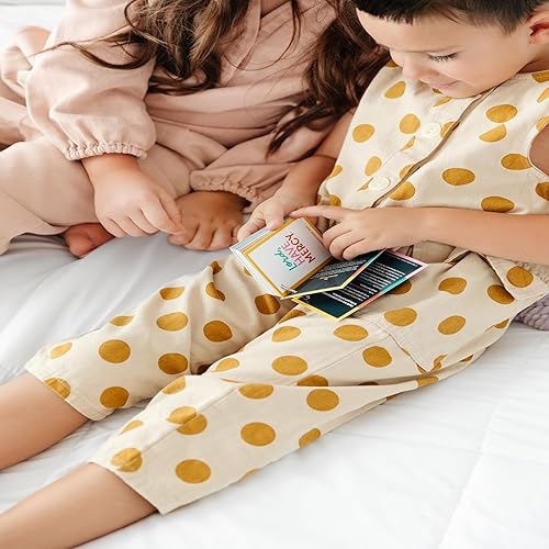 Miniatura 9 de Tarjetas guía de la primera misa – 28 enseñanzas del libro de misal católico con revestimiento UV – Tarjetas religiosas de 2.5 x 4 pulgadas con