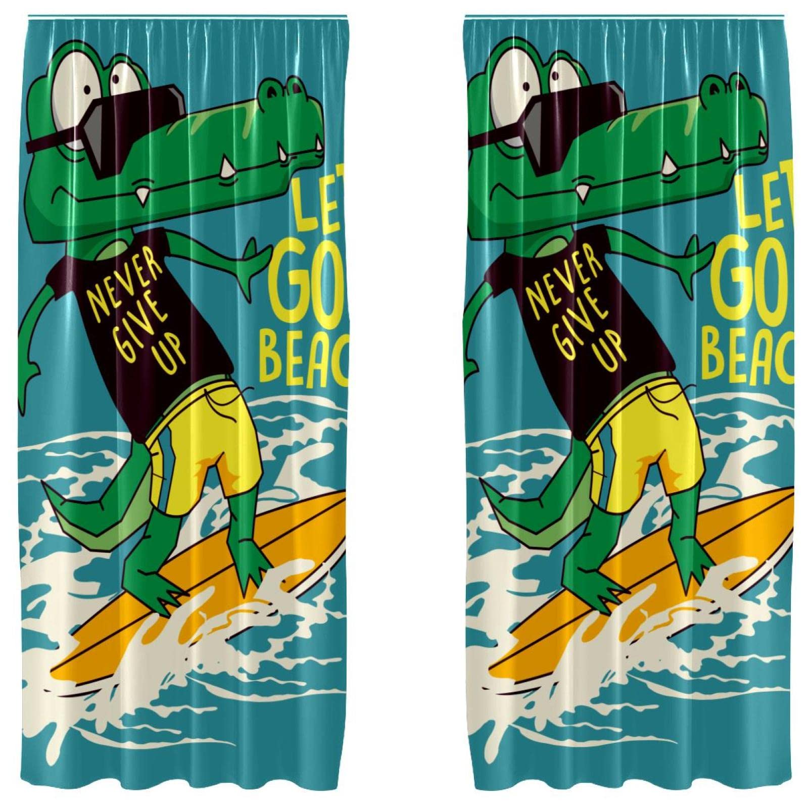 Rideaux dinosaure surf pour remplacer les voilages ternes de la salle de jeux