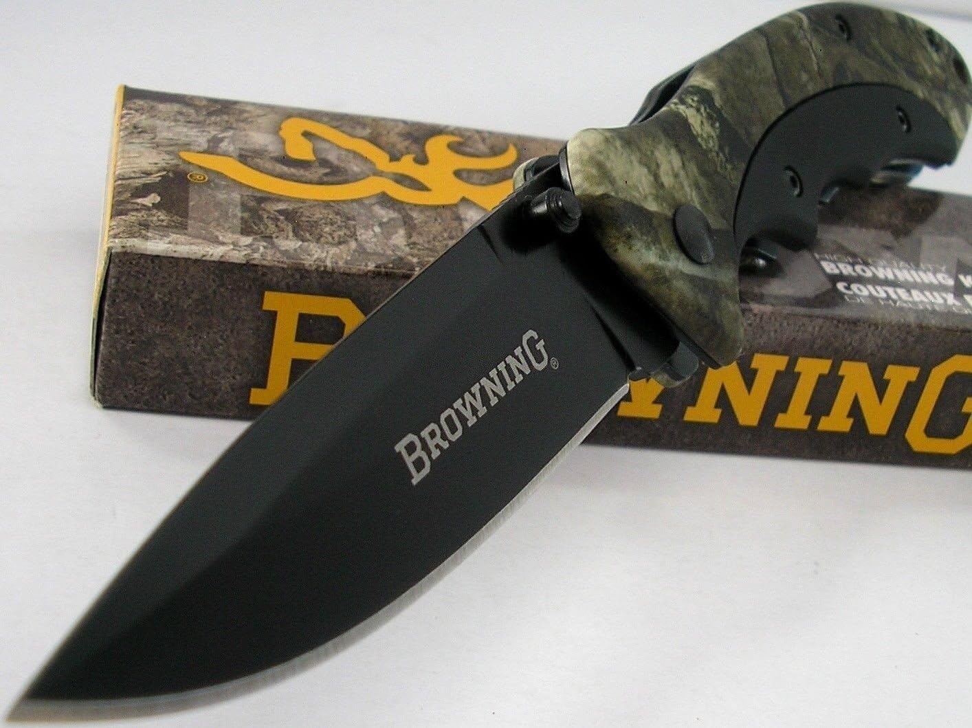 Knives 276 Mossy Oak Linerlock Knife with Black Blade