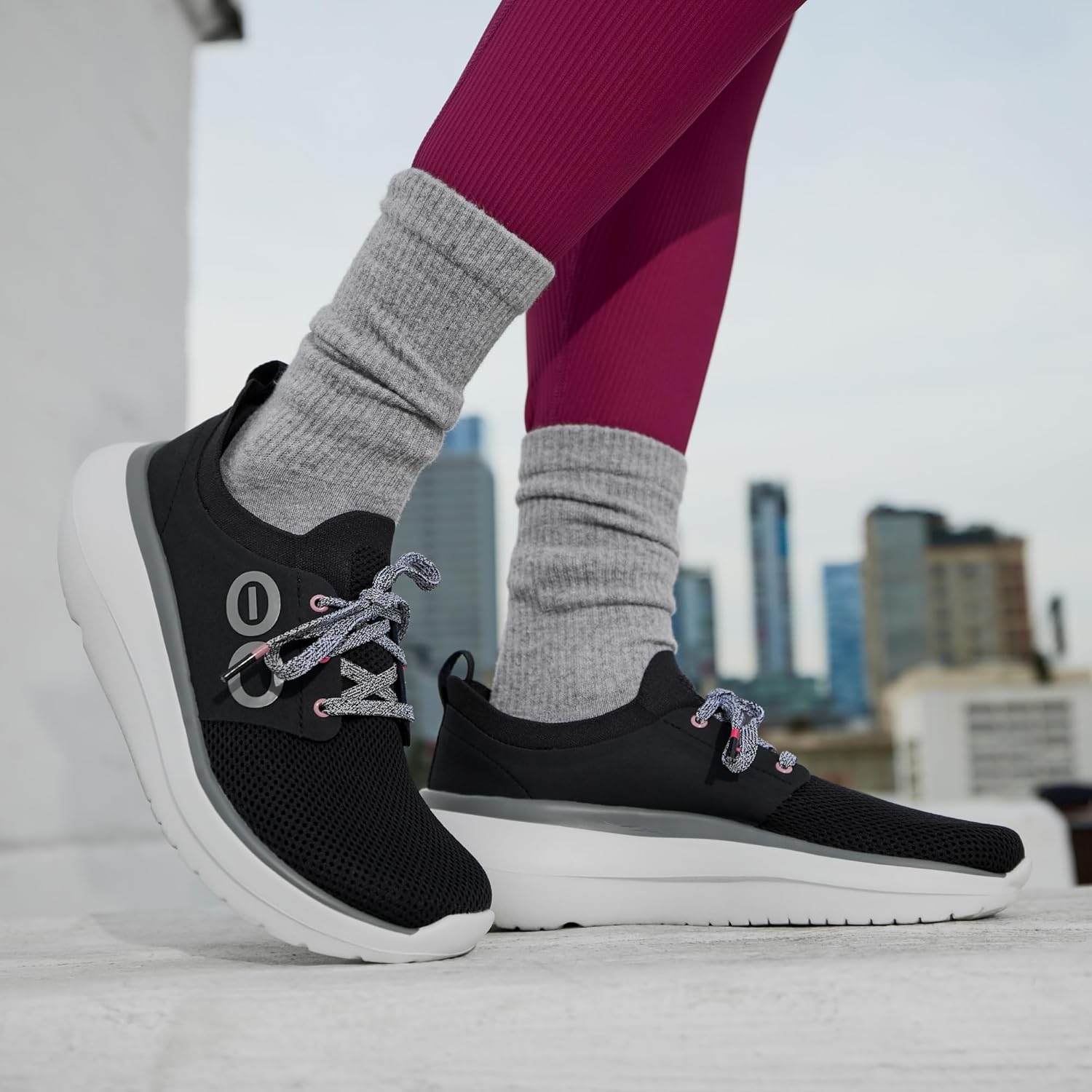 OOFOS Womens Oomy Stride