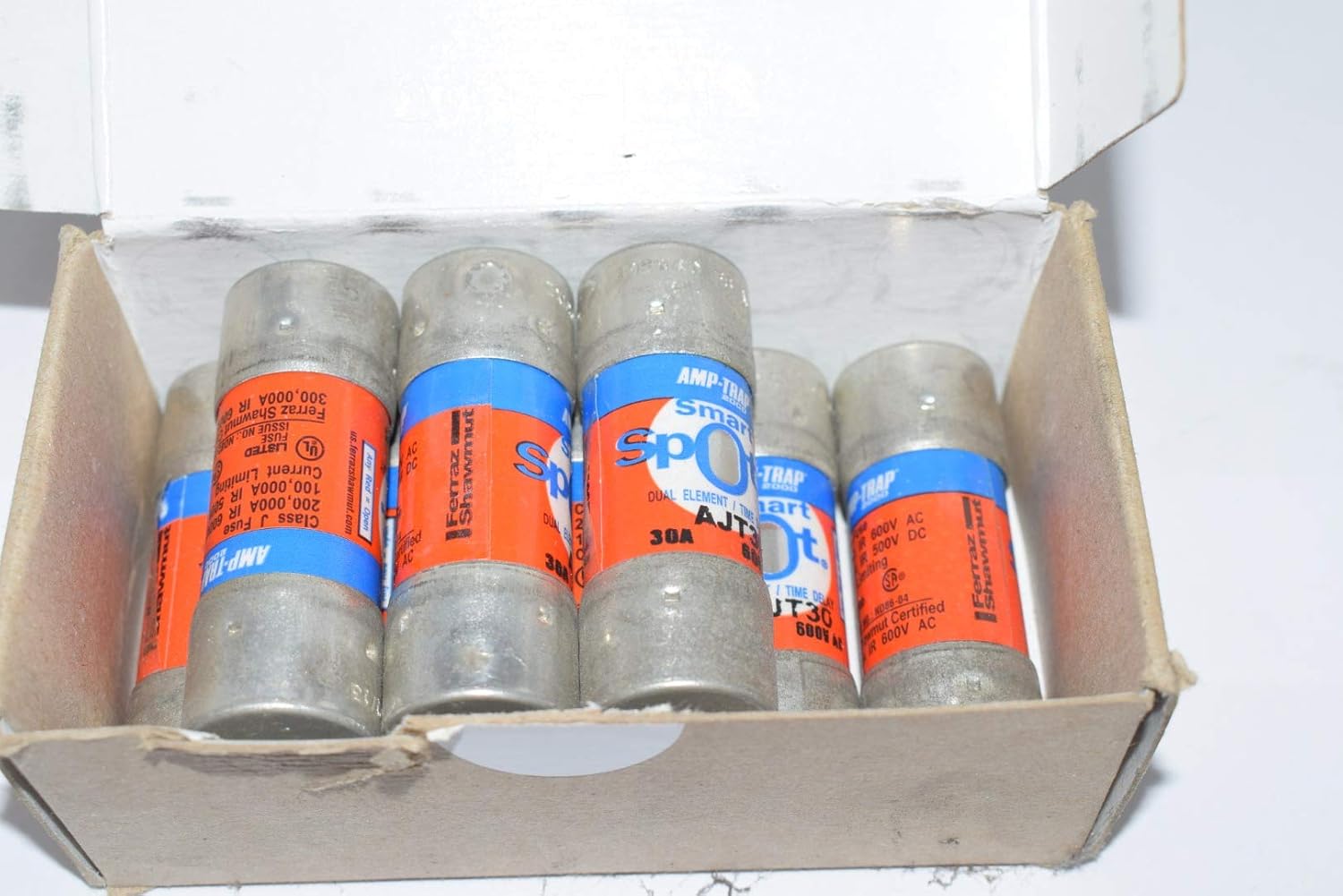 Mersen AJT30 Dual Element Class J Non-Rejection Current-Limiting Time Delay Fuse 30 Amp 600 Volt AC 500 Volt DC Amp-Trap 2000