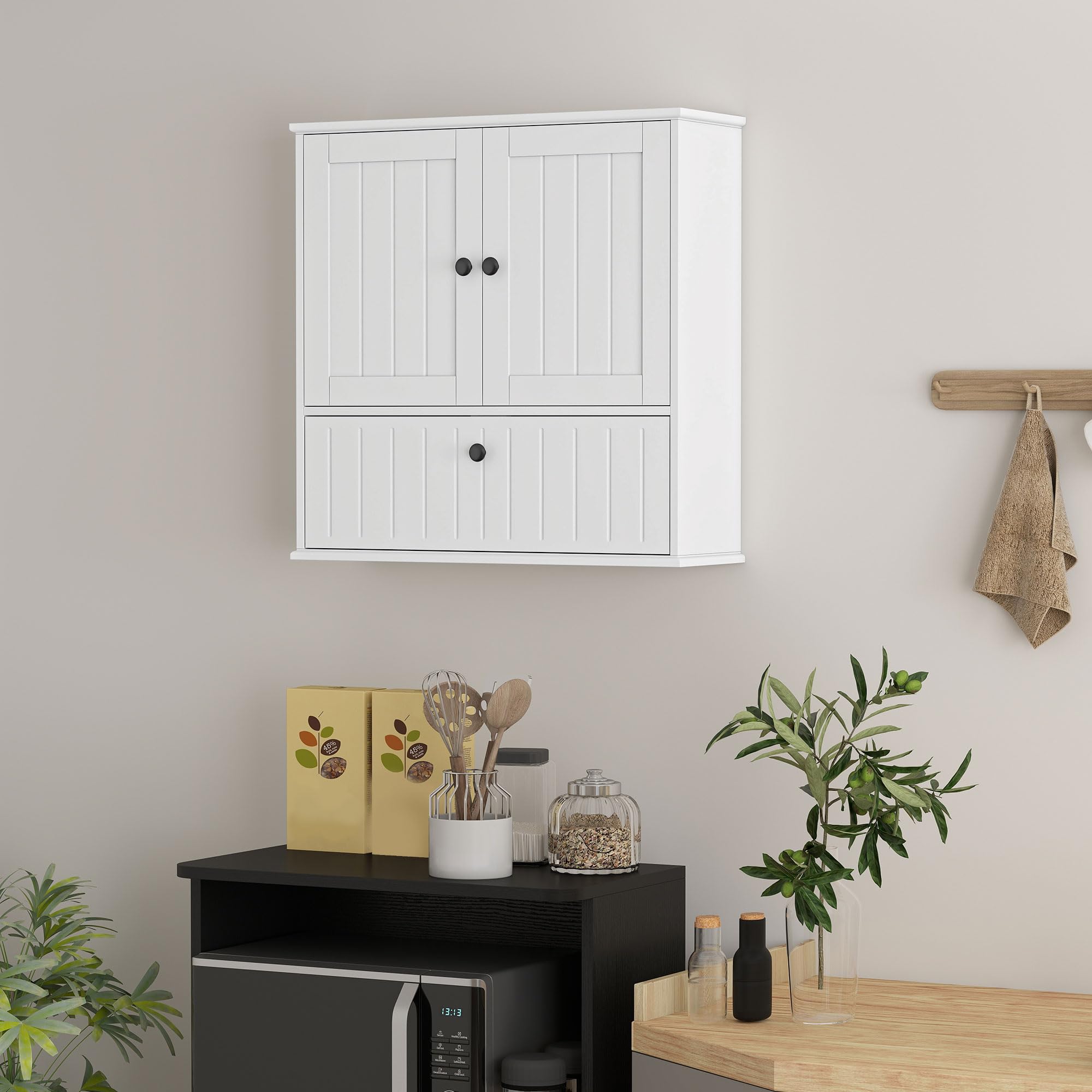 HOMCOM Armario de Baño de Pared, Estante Ajustable, Doble Puerta, Blanco | Mueble de Baño Colgar Rústico, Puerta Abatible, Cierre Magnético, para Cocina, Lavadero, sobre el Inodoro