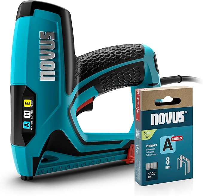 NOVUS TOOLS Juego de grapadora eléctrica J-150 con 1800 grapas, grapadora profesional y pistola de clavos con regulación de la fuerza de impacto, tope de distancia y mecanismo de carga inferior