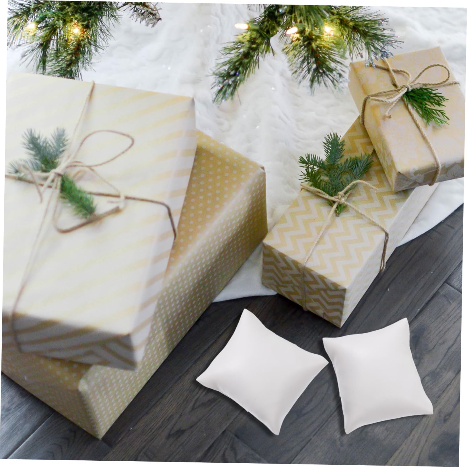 HOLIDYOYO 10pcs Watch Display Pillows Bracelet Exhibit Pads Jewelry Storage Cushions Soft and Cushions for Display of Watches and Bracelets Compact and Lightweight Design