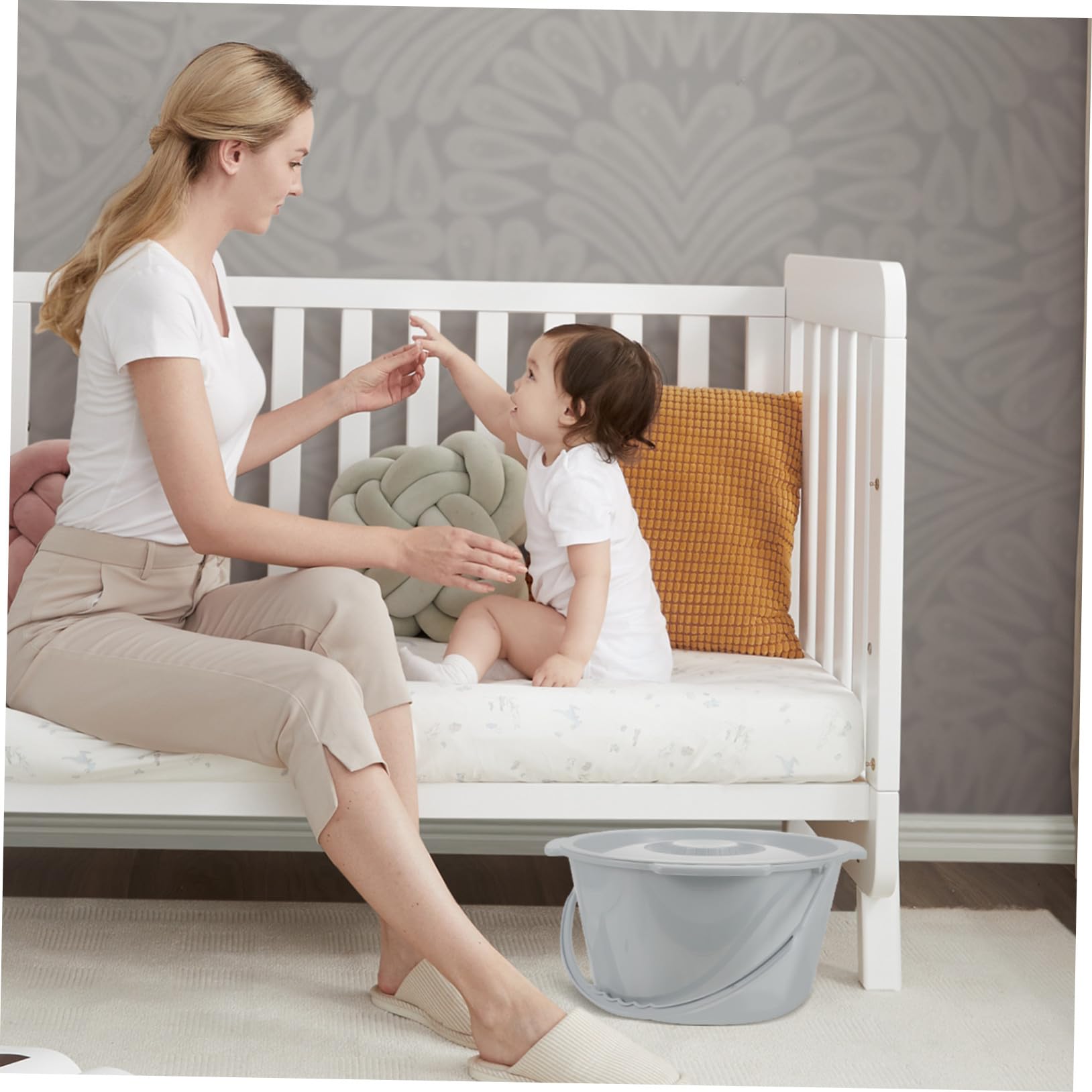 Vaso da Notte Portatile con Maniglia, Sputacchiera in Plastica Liscia e Stabile, Vaso per Urina per Anziani e Donne in Gravidanza, Riutilizzabile per Camera da Letto e Assistenza