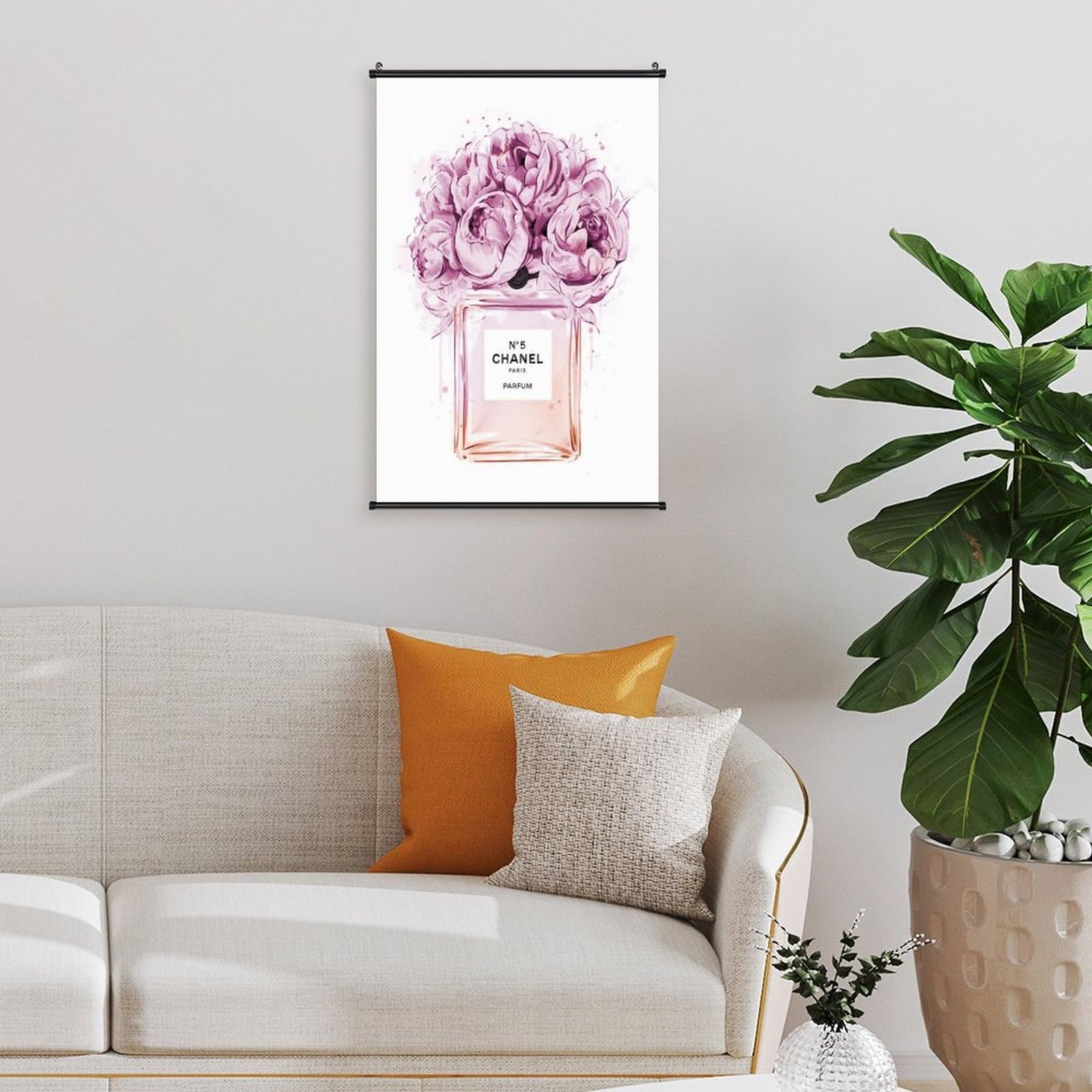 CHANEL N°5 花のアート作品 Amazon.co.jp: シャネルNo.5とピオニー