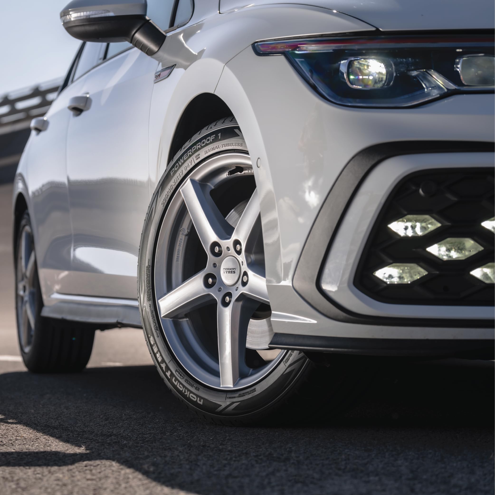 NOKIAN 245/50 ZR18 104Y Estivo XL Auto