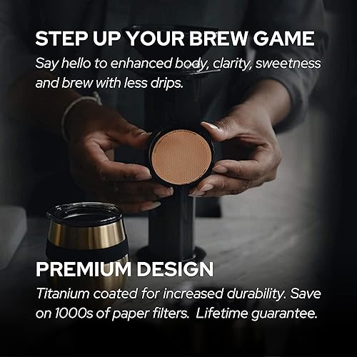 Miniatura 2 de Filtro para uso en cafeteras AeroPress Go/AeroPress – Disco fino – Reutilizable – Acero inoxidable recubierto de alta calidad (oro rosa, metal) –