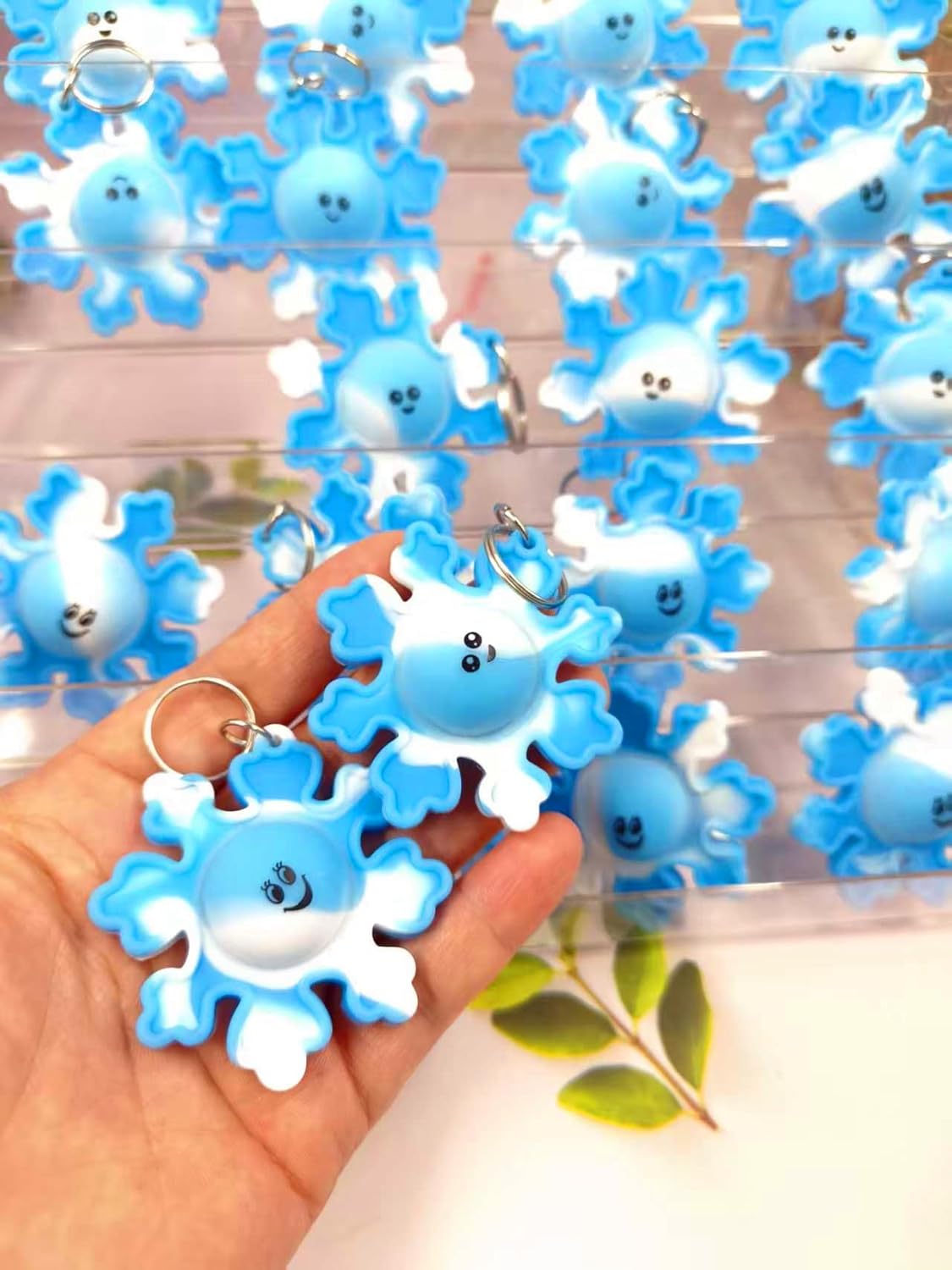 100 Packs Bulk Mini pop Snowflake Shape Fidget Bubble Key Chain,Boys and Girls Christmas Party Favors School Student Gifts