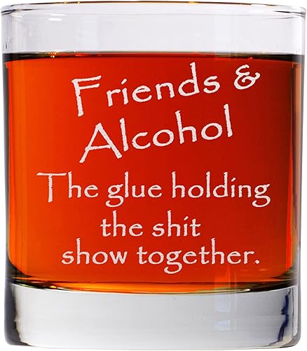 CARVELITA Tequila The Glue Holding The Shit Show Together - Vaso de whisky grabado de 11 onzas de vidrio de rocas antiguas grabadas regalos