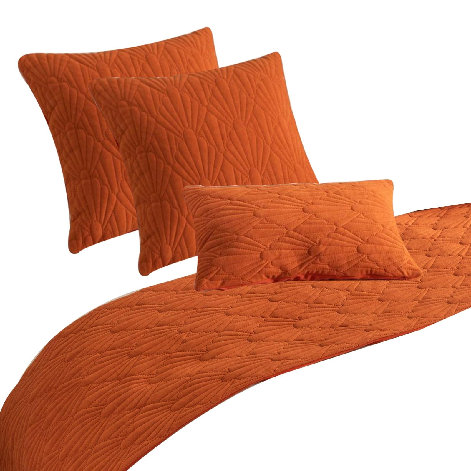 Chemin de lit motif coquillage pour créer une ambiance cocooning