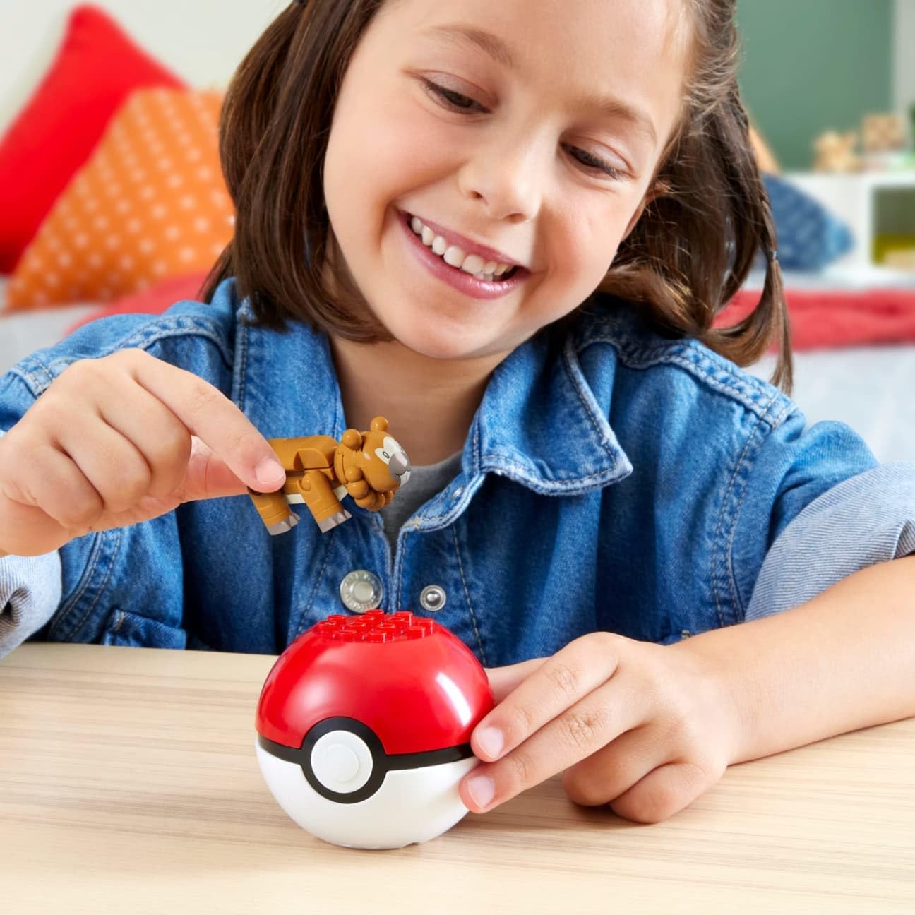 MEGA Pokemon: Series 23 Bidoof Pokeball - 26 Piece Building Set