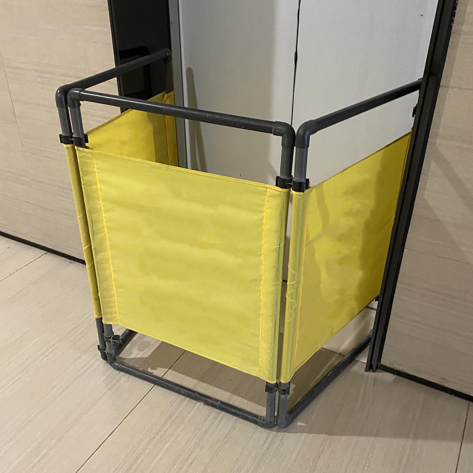 Barricada de seguridad, barrera de plástico plegable, valla de seguridad de 3 paneles para eventos, control de tráfico y mantenimiento de elevación, 100 cm de alto, carteles de barrera móvil portátil