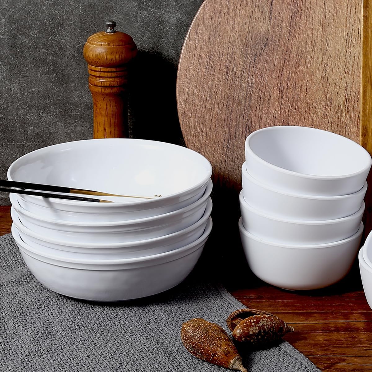 TP 30 oz Melamine Bowls Set of 4, Large Serving Bowls for Ramen, Pasta, Salad, and Soup, Unbreakable and Lightweight, Dishwasher Safe for Daily Kitchen Use, White