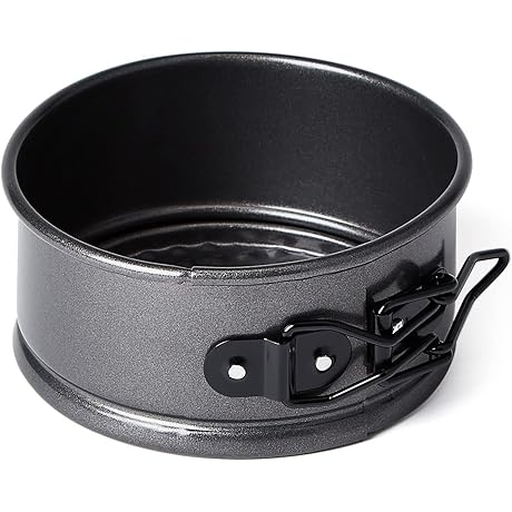 Wilton Excelle Elite: The Essential 4-Inch Springform Pan