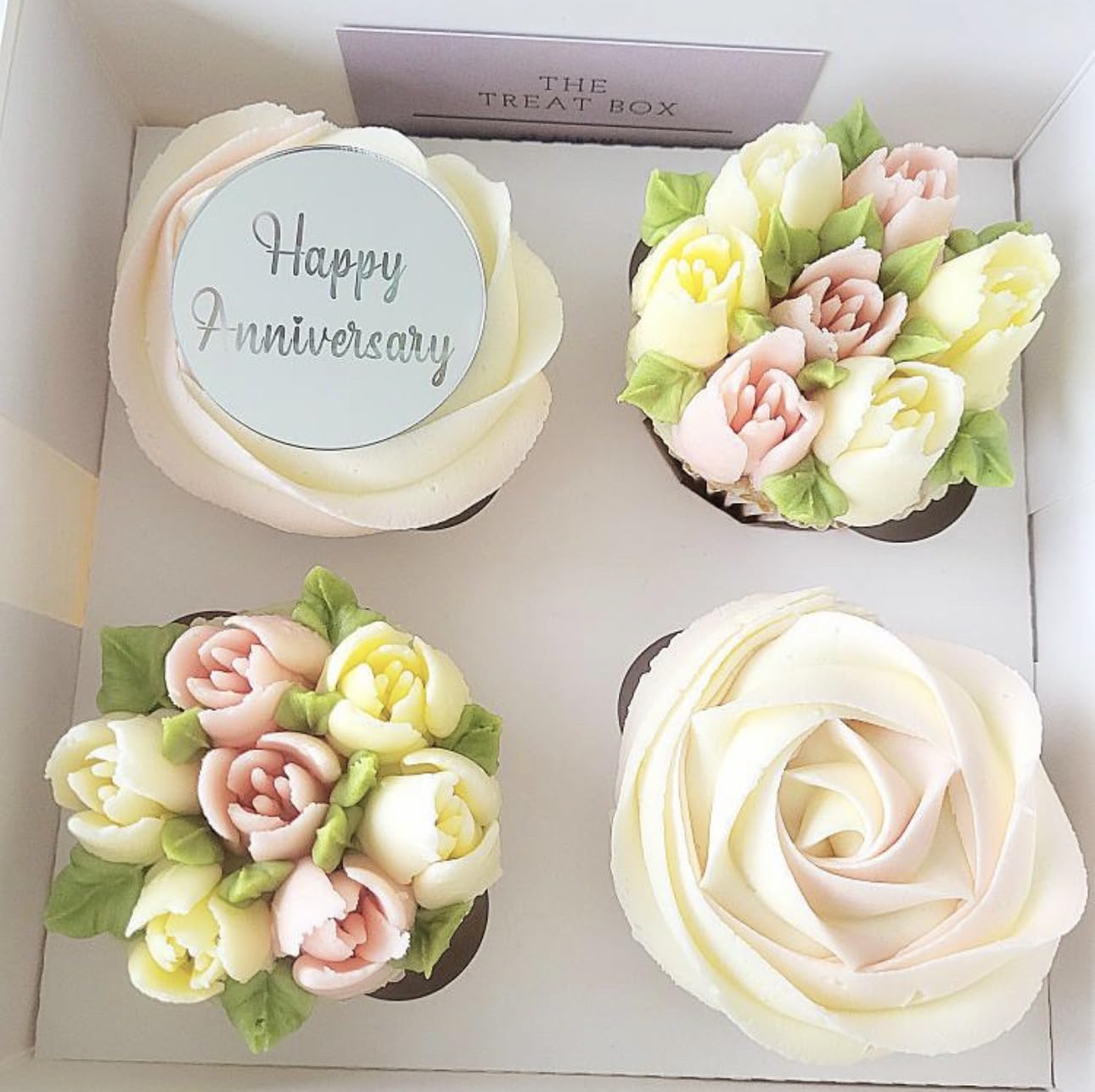 Happy Anniversary Cupcake Discs, Silver Toppers, Cake Topper, Anniversary Cake Disc, Decorations, Hamper Charm, Gift Wrapping. (Silver)