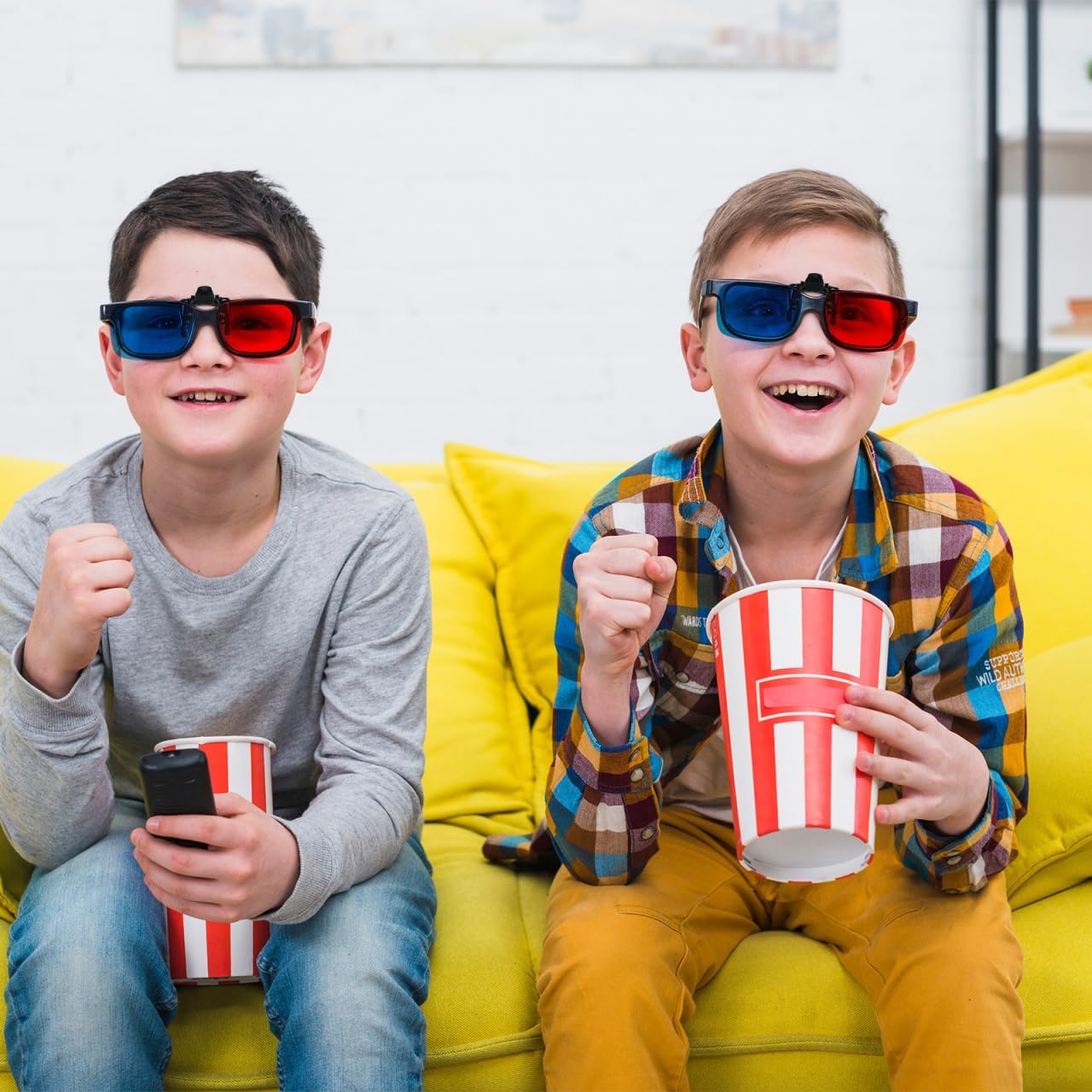 2pcs Clip-on Red Blue 3D Glasses, Anaglyph 3D Glasses Clip-on - Red Blue Lens for 3D Movies TV & Games - Comfortable Lightweight Design for Home Theater Viewing