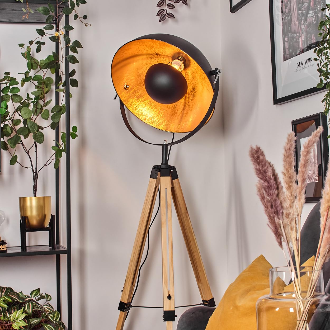 HOFSTEIN Stehleuchte Jupiter, Stehlampe aus Holz/Metall in Naturfarben/Schwarz/Goldfarben, Leuchte im Boho-Style, Höhe 167 cm, Ø 49 cm, Fußschalter - Wohnzimmer, Schlafzimmer, Esszimmer, Flur, Büro