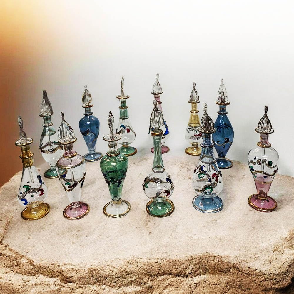 Botes de cristal soplado artesanal en Egipto para esencias
