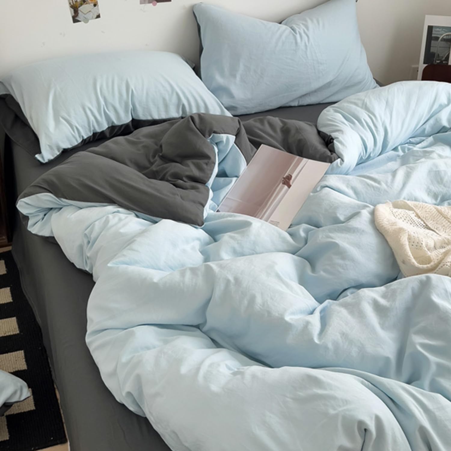 「§ｚｚ．ｌｕｘｉ」布団カバーセット セミダブル 4点セット ins ストライプ 無地 コントラストカラー シンプル 寝具カバー 洋式・和式兼用 ベッドカバー 掛け布団カバー ボックスシーツ 枕カバー シーツカバー 肌に優しい ピーチスキン加工 北欧風 オールシーズン (ブルー ＆ダークグレー, SDセミダブル(4点セット))