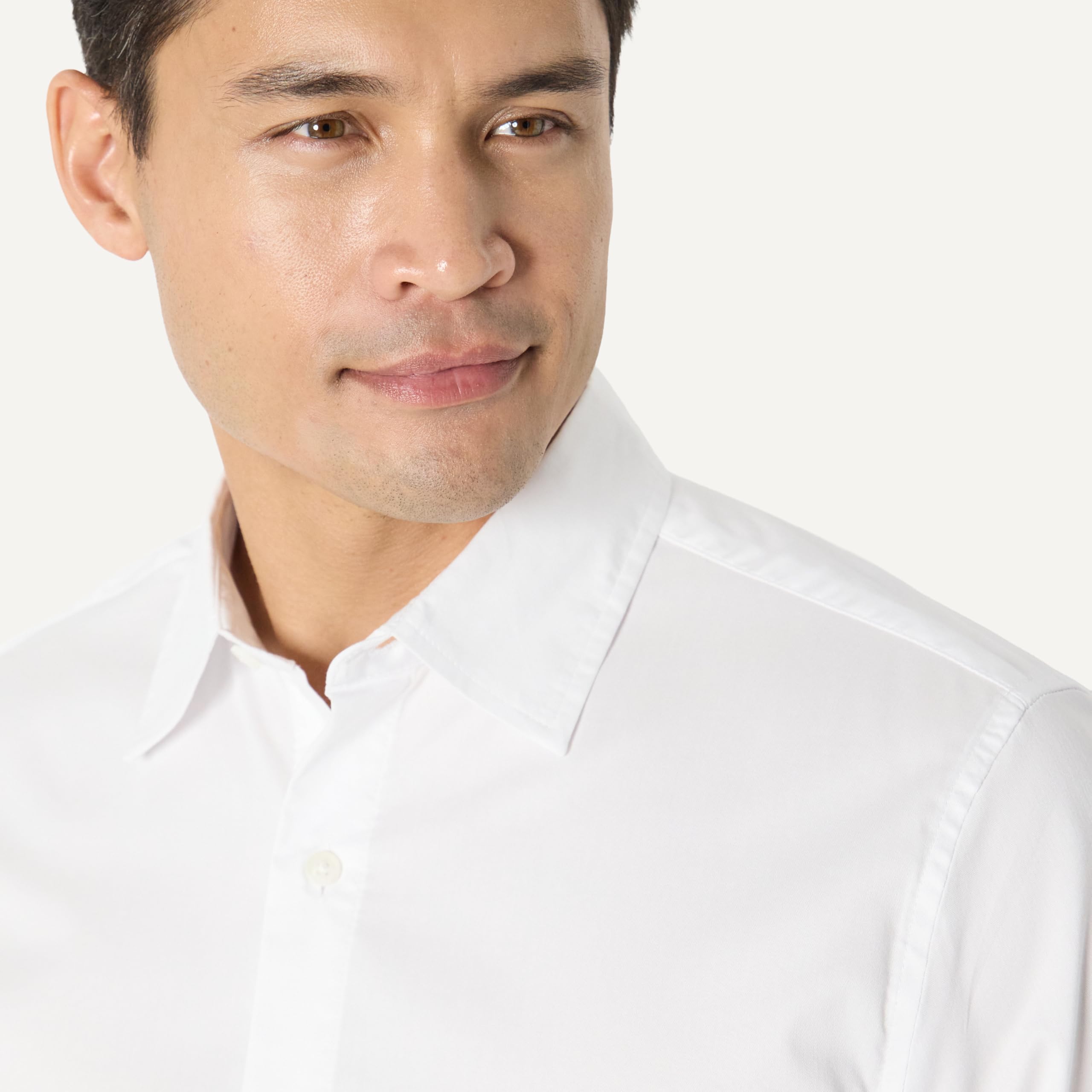Amazon Essentials Uomo Camicia Elegante Elasticizzata a Maniche Lunghe e Antipiega vestibilità Regolare