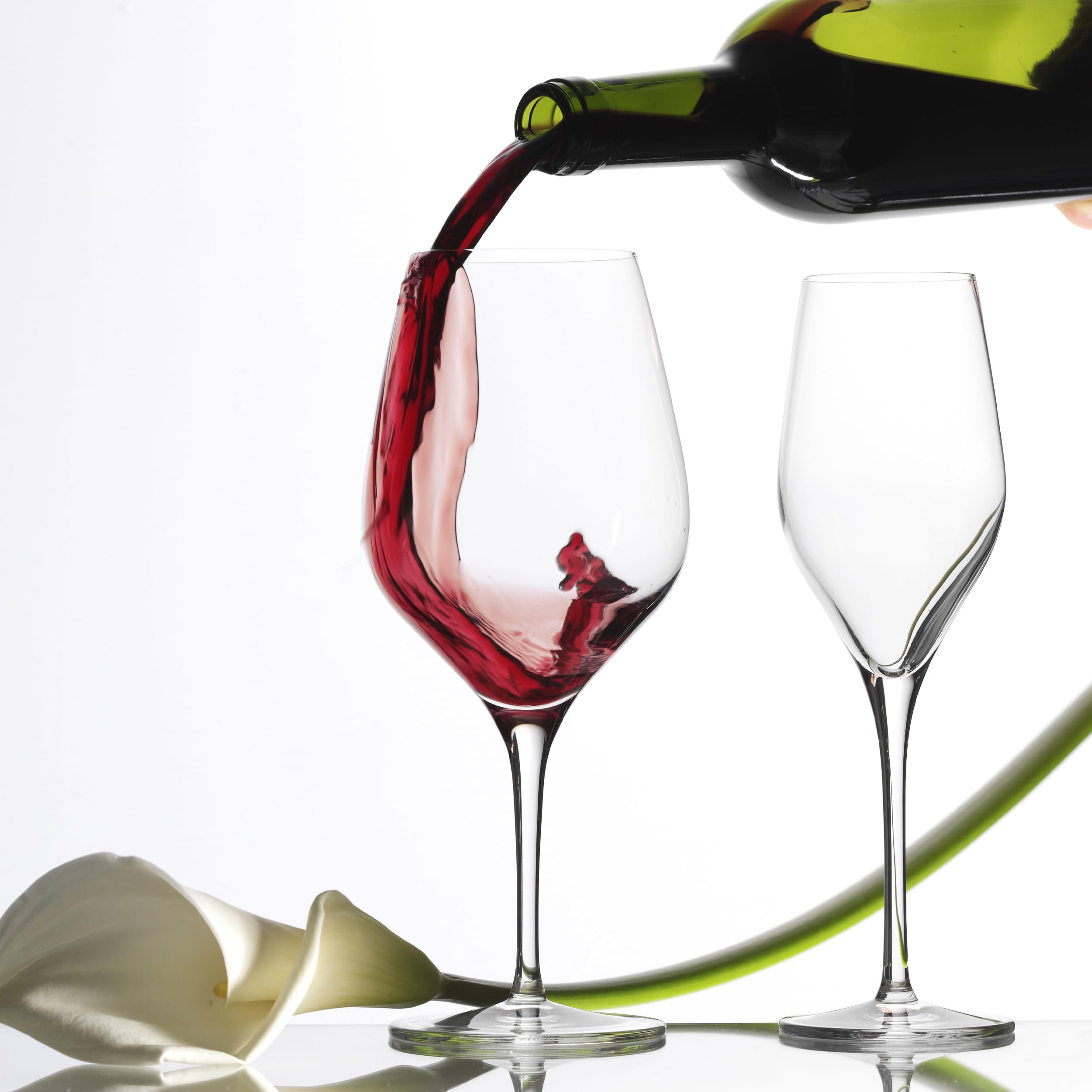 Stölzle Lausitz Exquisit Royal Rotweingläser mit Poliertuch 480 ml, 6er-Set | Rotweingläser mit Poliertuch für Rotwein und optimale Aromaentfaltung, aus Kristallglas, stoßfest & spülmaschinengeeignet