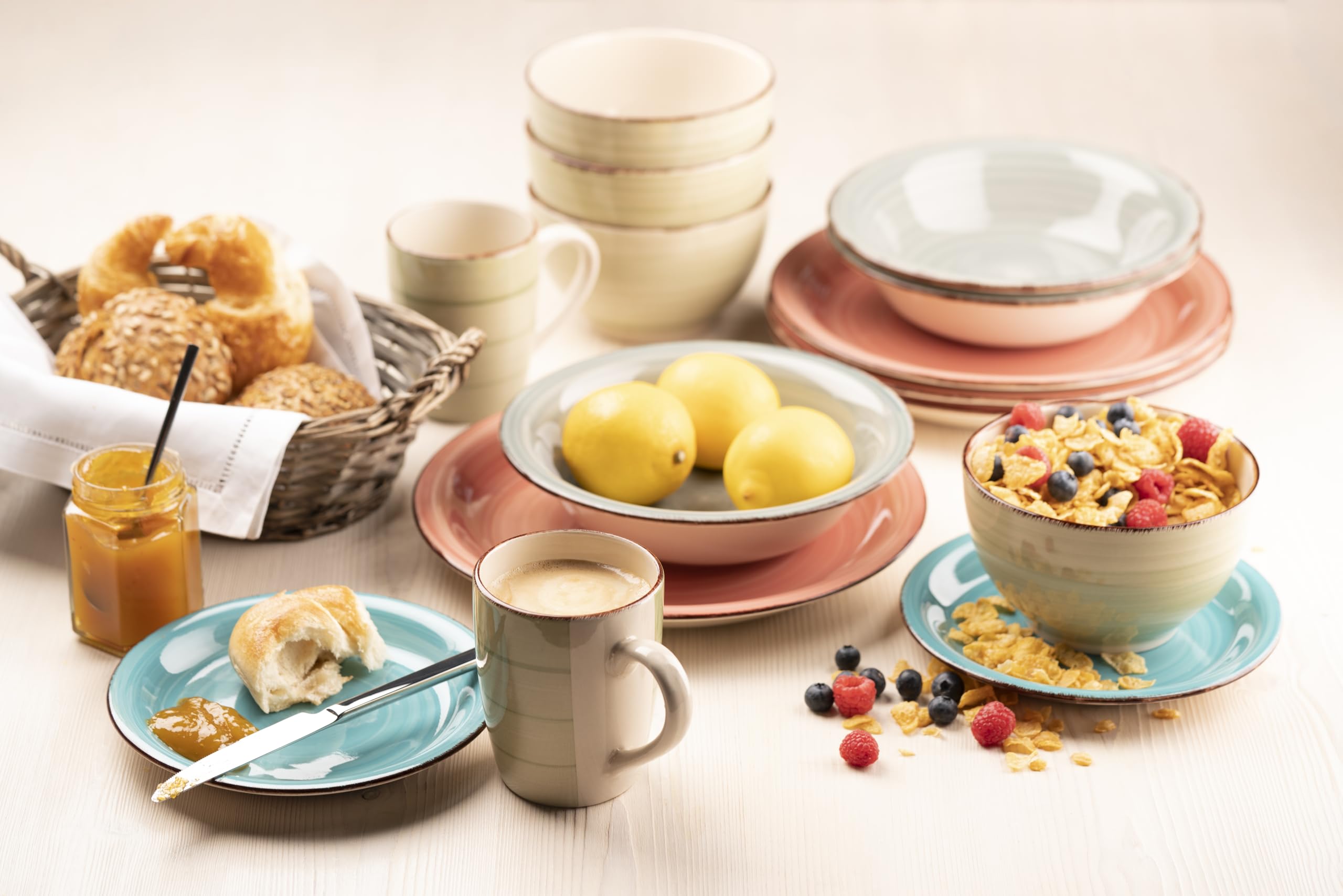 MÄSER 931499 Bel Tempo II 16-teiliges Vintage Geschirr-Set für 4 Personen, handbemaltes Keramik Kombiservice, bunt, Steingut, Rauchblau/Türkis/Grün/Rosa