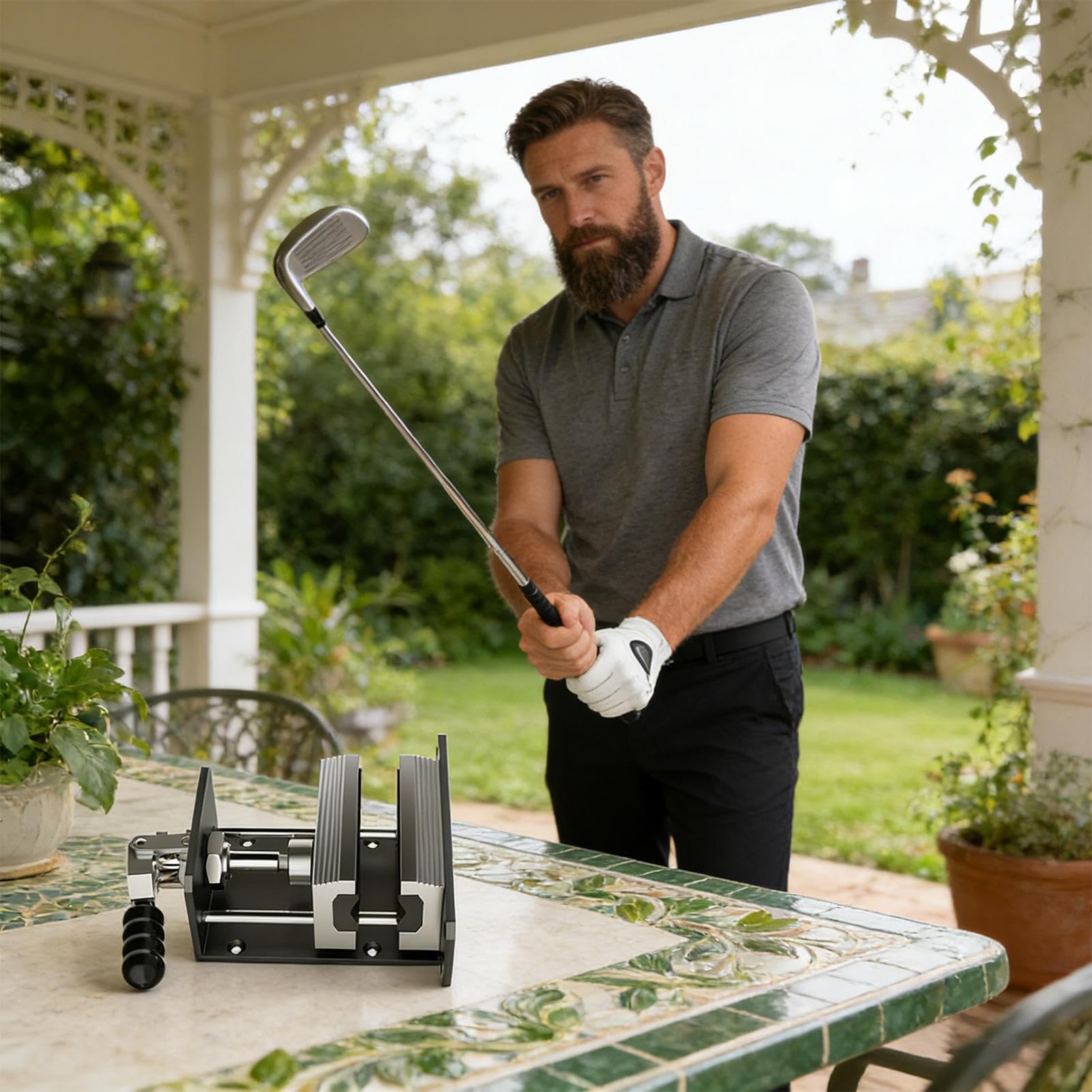Étau pour Poignée de Golf avec Base à Ventouse Anti-Dérapante - Pince de Serrage pour Regrip des Clubs