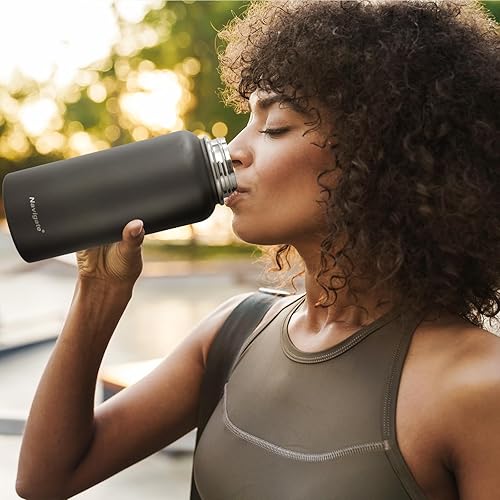 Miniatura 5 de Navigate Botella de agua con aislamiento, botella de agua deportiva de acero inoxidable de 32 onzas con boquilla y tapas de asa, jarra de agua de
