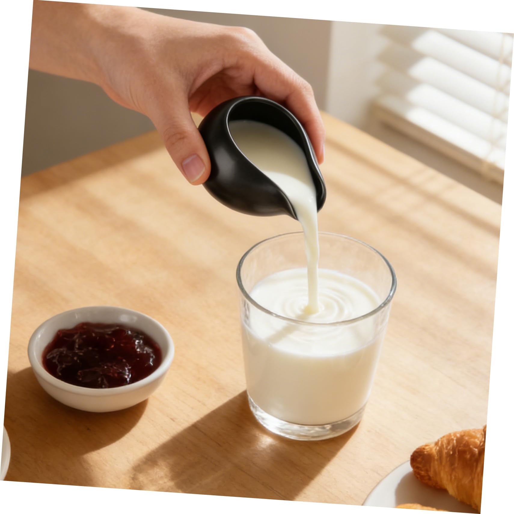 VALICLUD Milchkännchen für Servieren von Milch Vintage 3 Stück mit Ausgießer Keramik Schwarz Milchkrug Kreatives Design für Zuhause und Hotels