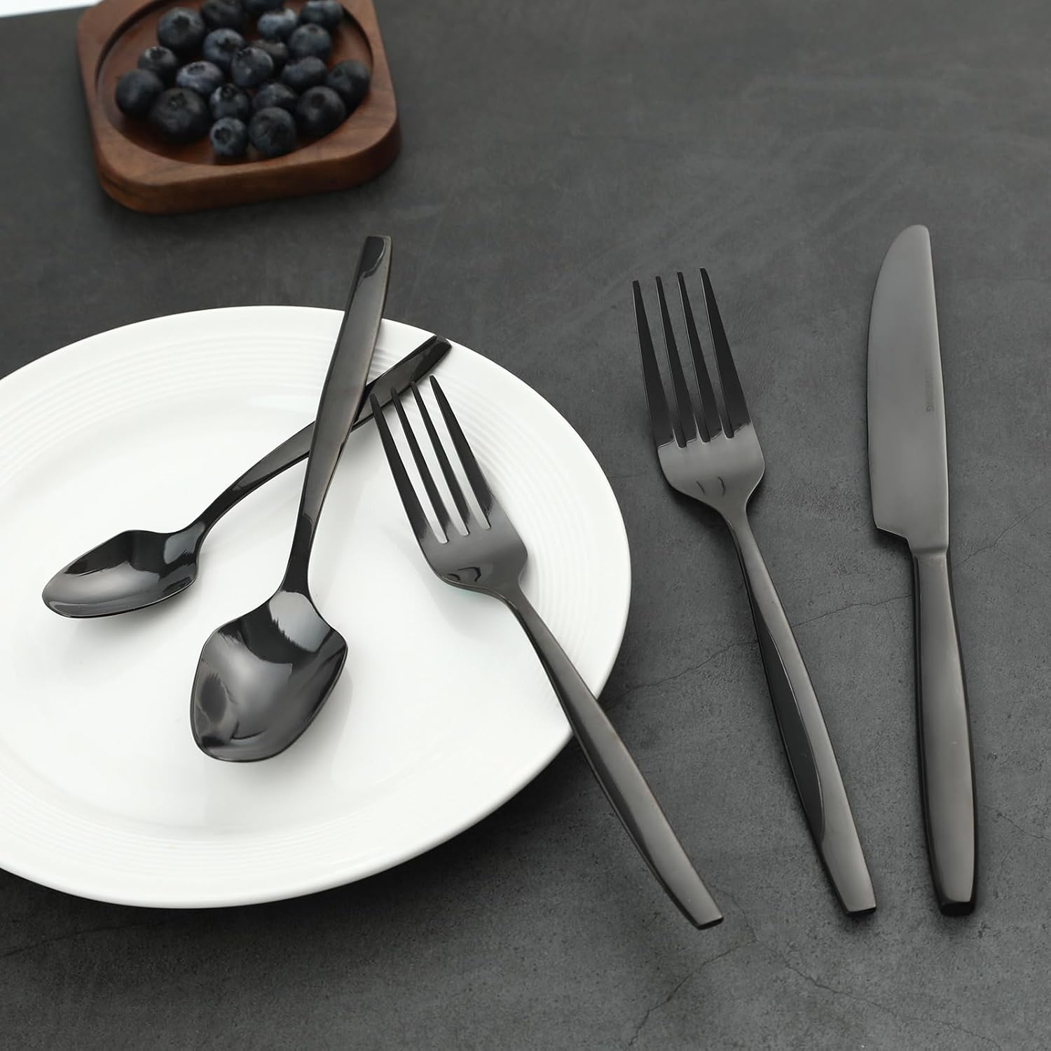 Black 60-Piece Silverware Set,Stainless Steel Flatware Utensils Cutlery Set for 12,Including Steak Knife Fork and Spoon,Dishwasher Safe,Modern Tableware for Home & Dining