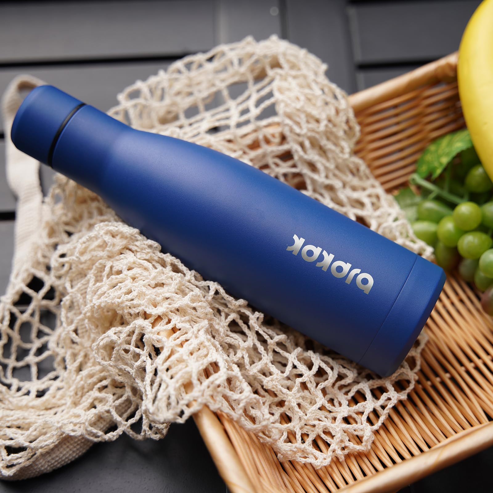BJPKPK Botellas de agua aisladas de acero inoxidable de 17 onzas, botellas de agua deportivas que mantienen el frío y el calor para viajes, aptas para lavavajillas, color gris oscuro