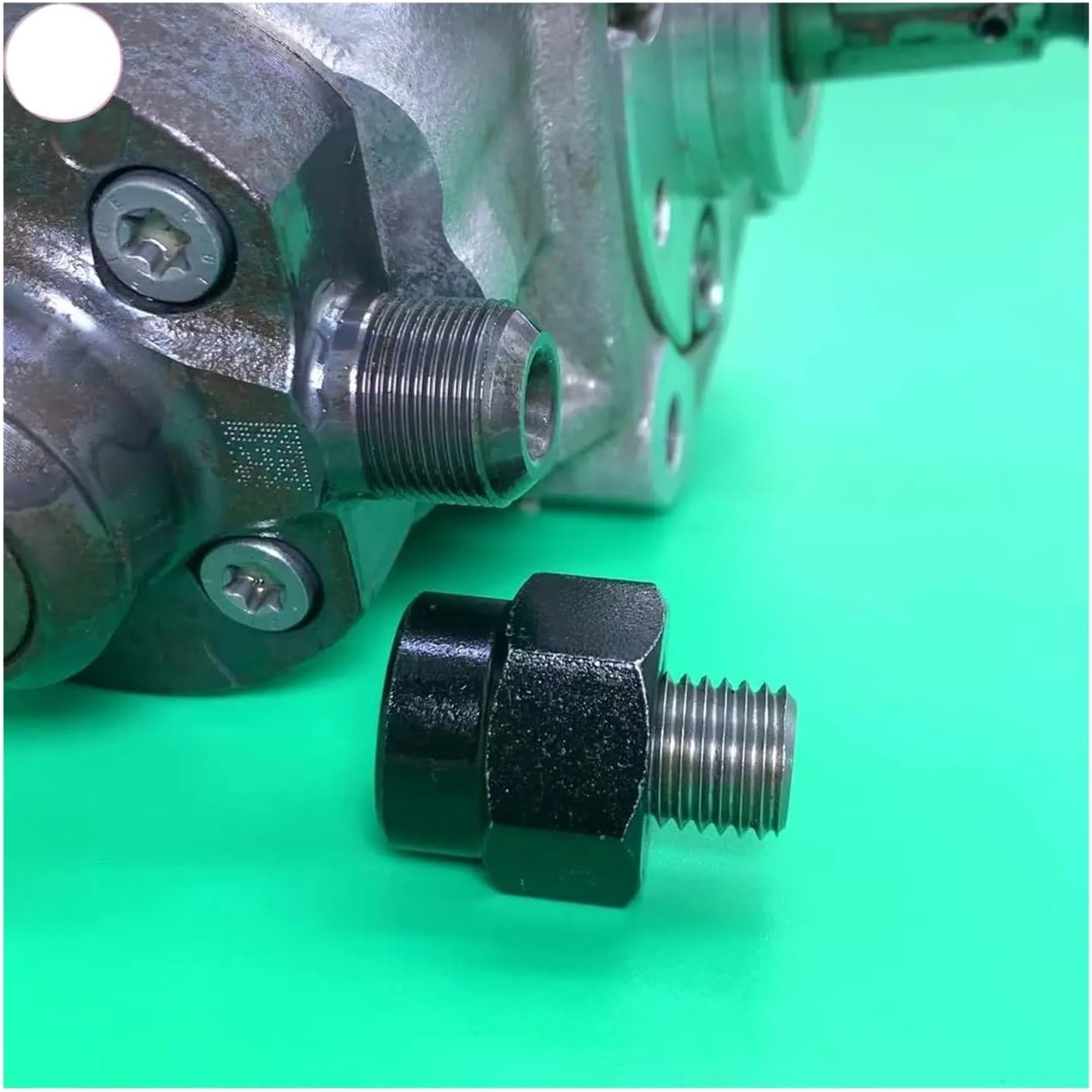 1PCS Diesel Fuel Common Rail Pump CP4 Oil Inlet Transfer Connector Screw